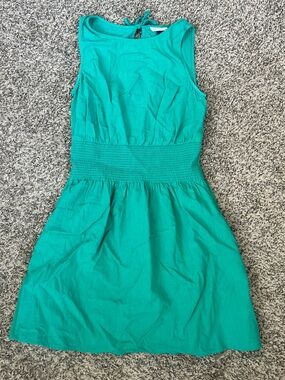 Sleeveless green Waist-Defined Women’s Dress